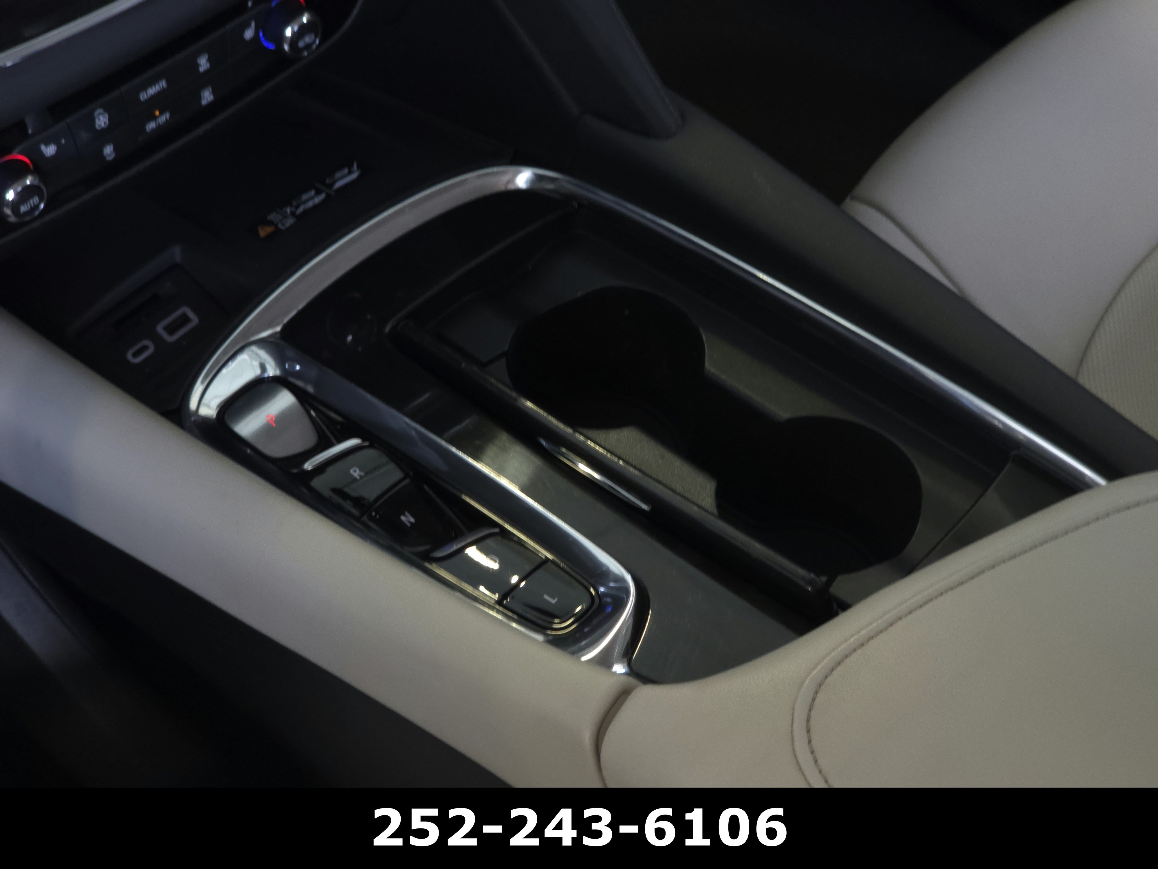 Used 2023 Buick Enclave Essence FWD image 15