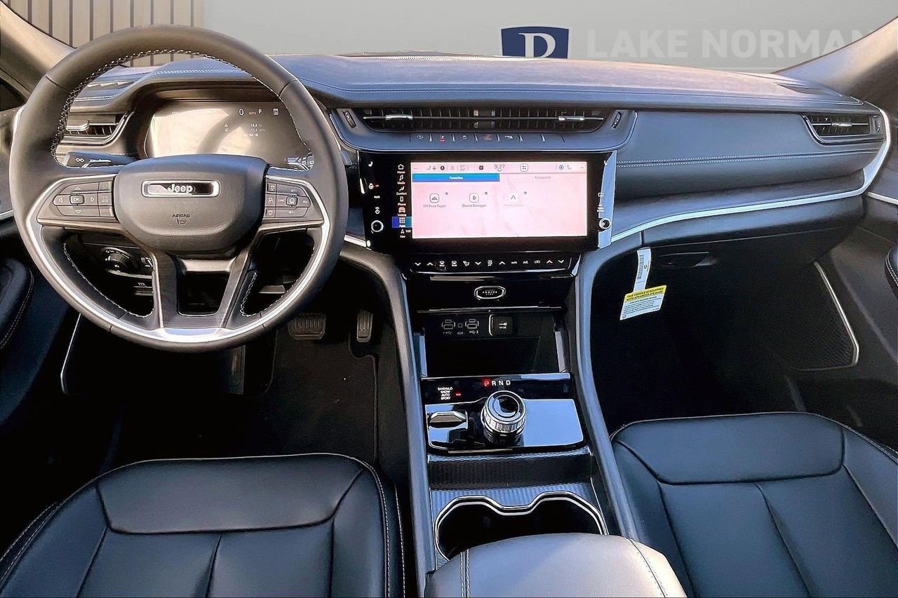 New 2026 Jeep Grand Cherokee Limited w/ Limited Altitude Package AWD/4WD image 10