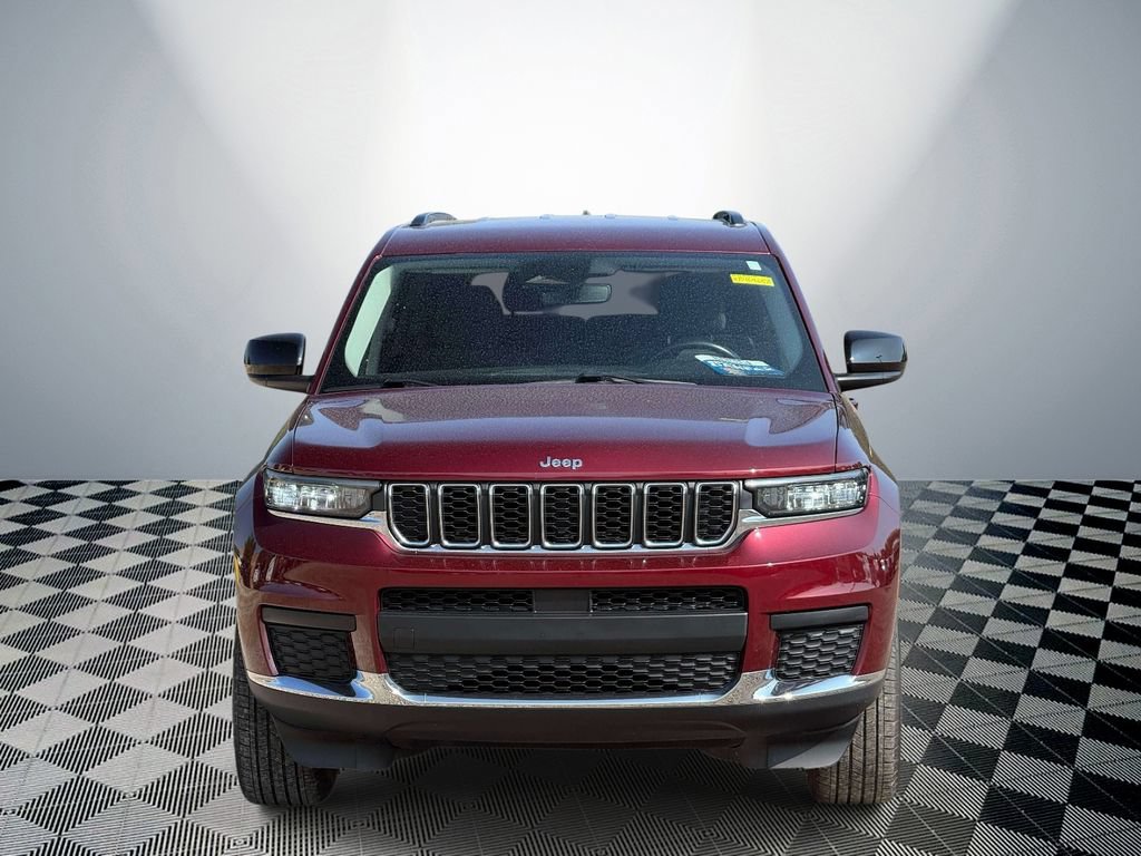 Used 2022 Jeep Grand Cherokee L Laredo w/ Luxury Tech Group I AWD/4WD image 2