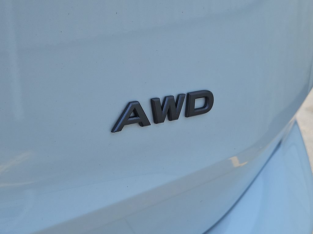 Used 2025 Nissan Rogue SV AWD/4WD image 8