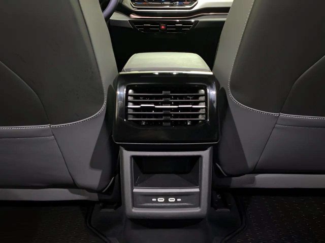 Used 2025 Volkswagen ID.4 Pro S RWD image 68