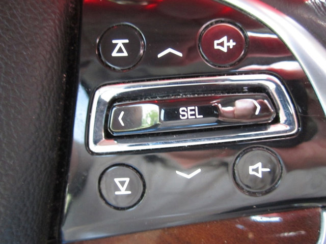 Used 2018 Cadillac Escalade Luxury w/ LPO, Radiant Package image 22