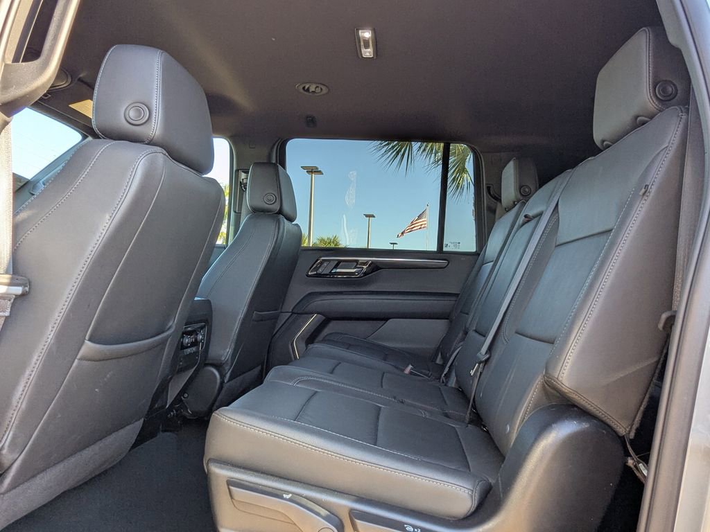 Certified 2025 Chevrolet Suburban Z71 image 17