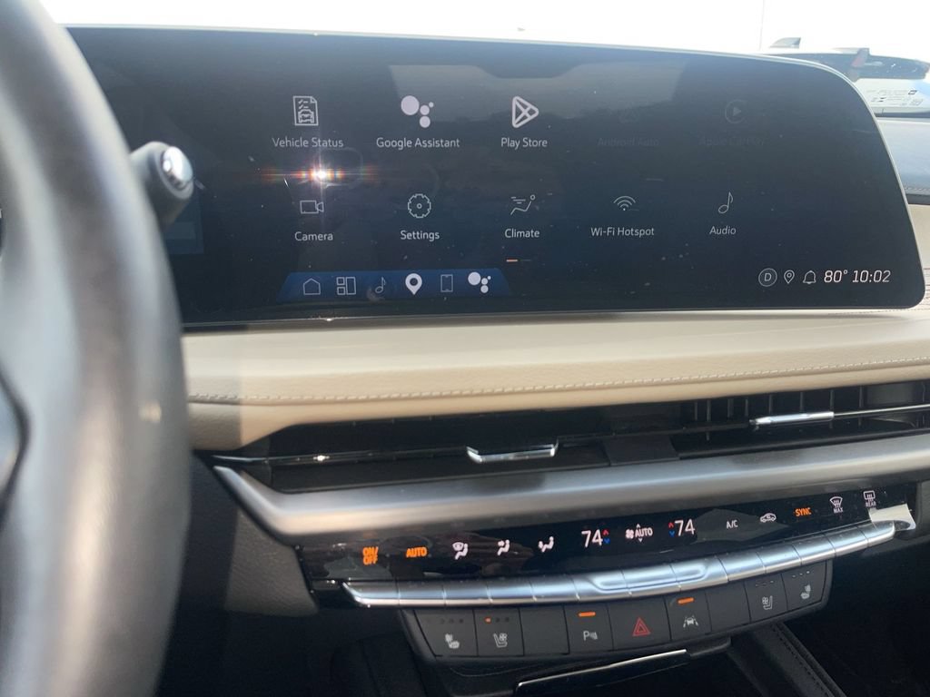 Used 2025 Cadillac XT4 Premium Luxury w/ Technology Package AWD/4WD image 24