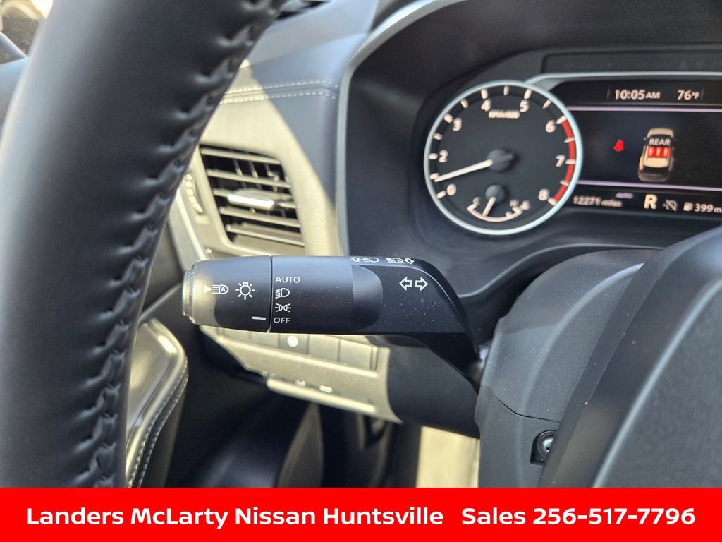 Used 2025 Nissan Rogue SV AWD/4WD image 25