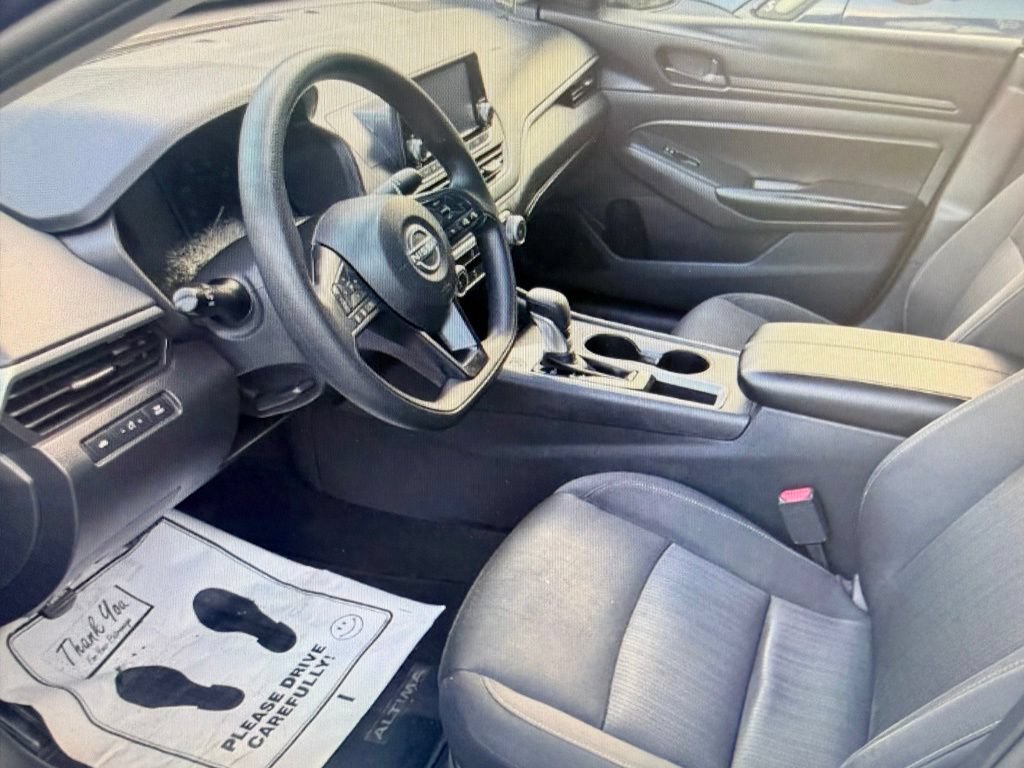 Used 2023 Nissan Altima 2.5 S FWD image 5