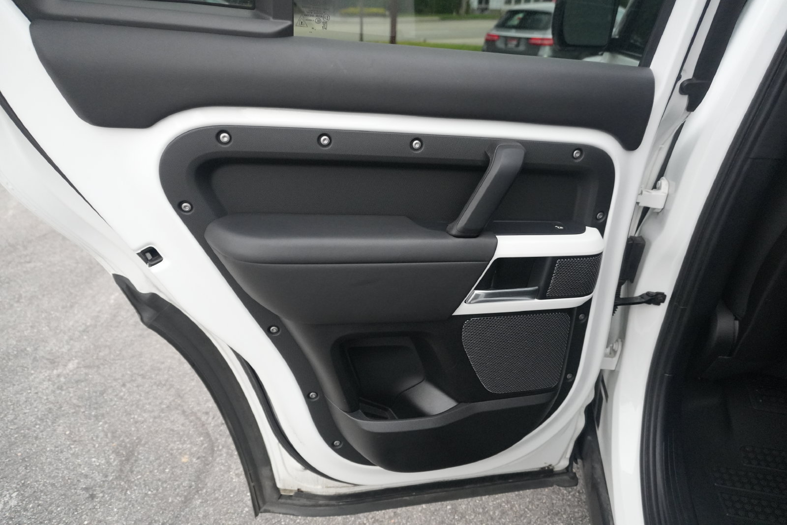 Used 2020 Land Rover Defender 110 HSE AWD/4WD image 17