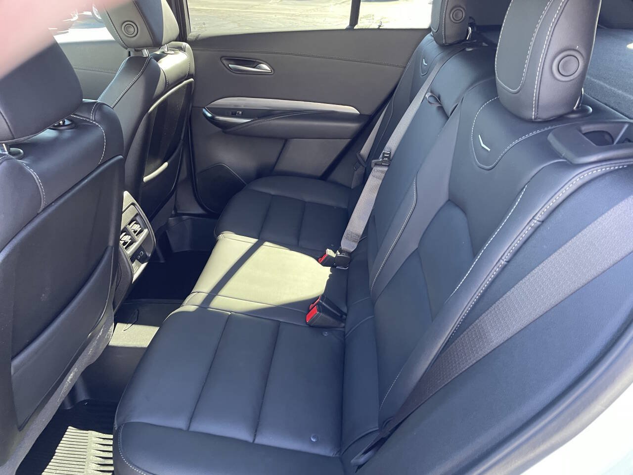 Used 2025 Cadillac XT4 Premium Luxury AWD/4WD image 4