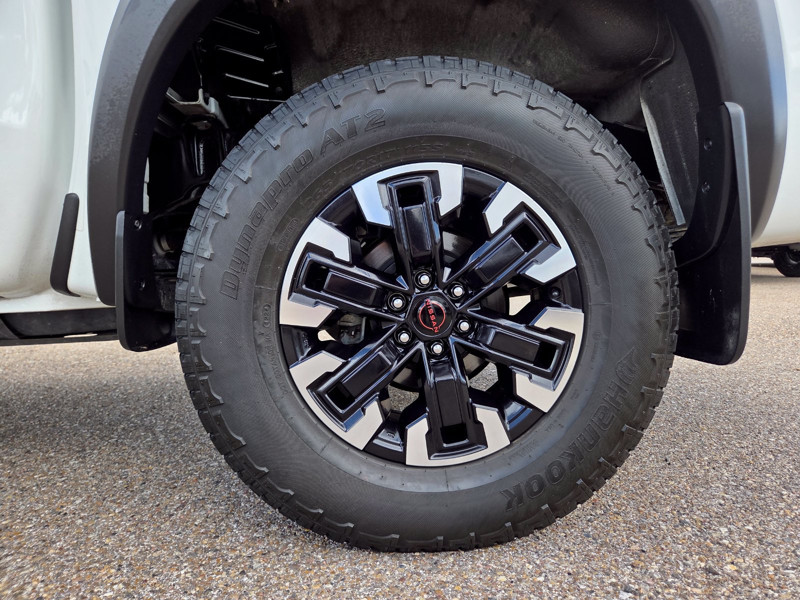 Used 2024 Nissan Frontier PRO-4X w/ Off-Road Protection Package AWD/4WD image 11