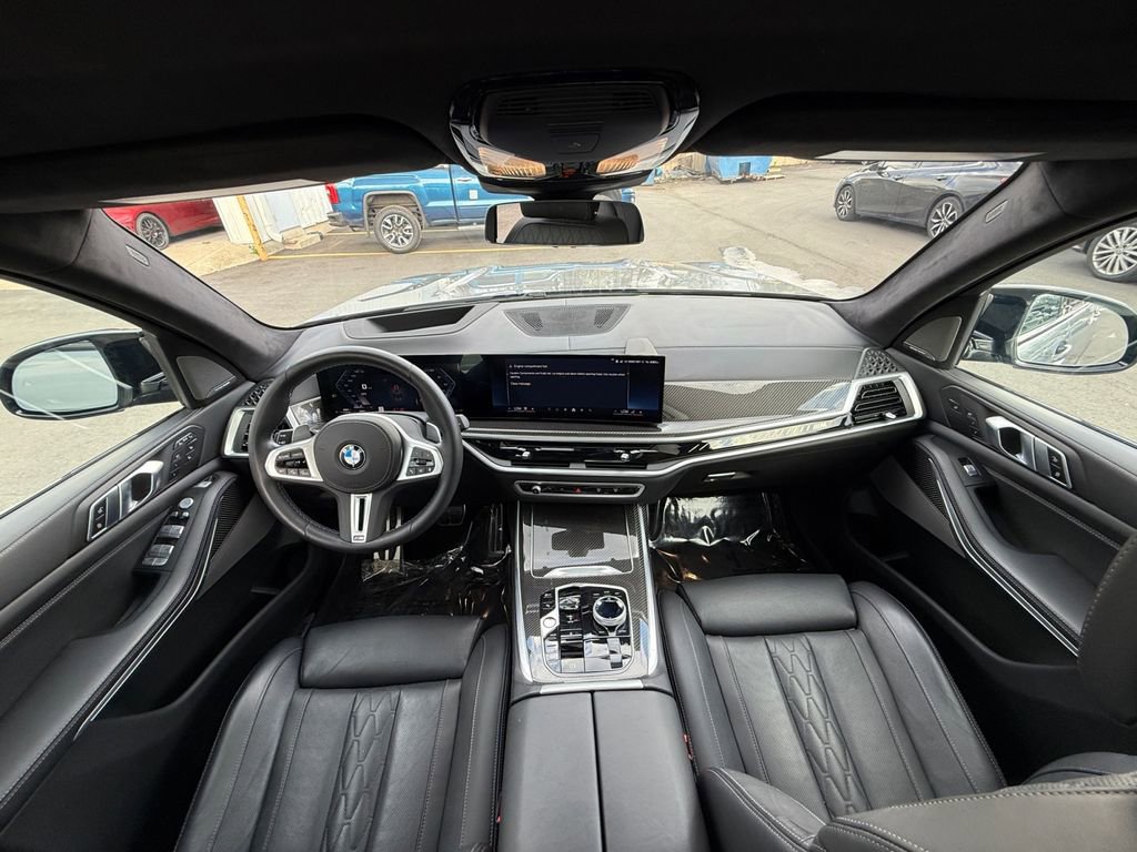 Used 2024 BMW X7 M60i w/ Executive Package image 21