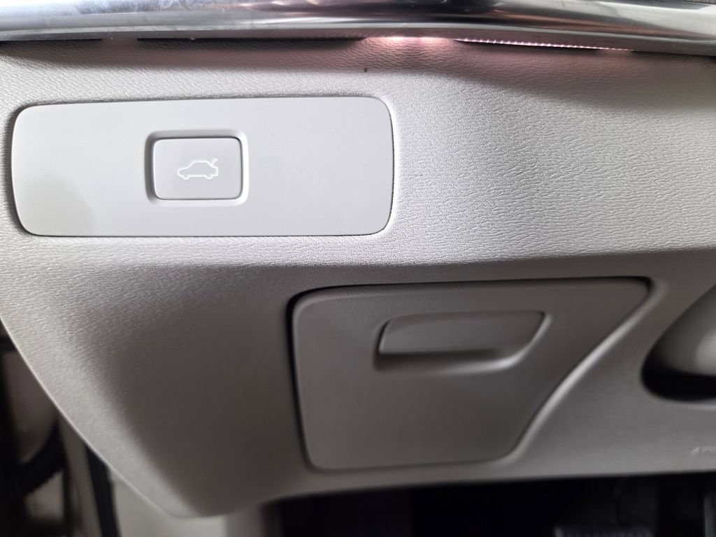 Used 2023 Volvo XC90 B6 Plus w/ Protection Package Premier AWD/4WD image 18