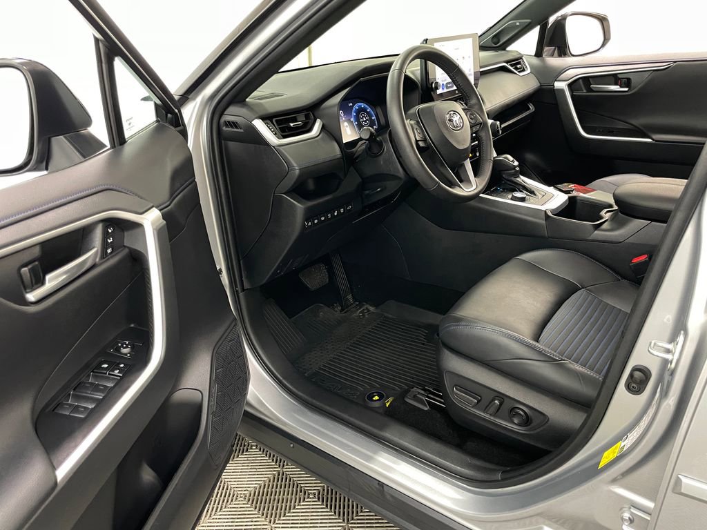 Used 2024 Toyota RAV4 XSE w/ Advanced Technology Package AWD/4WD image 24