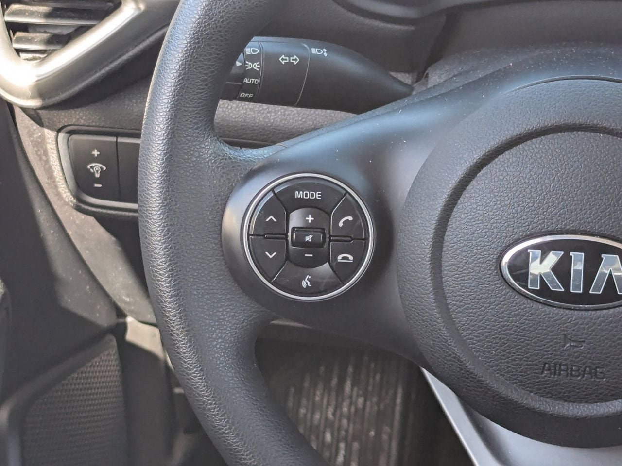 Used 2020 Kia Soul LX FWD image 17