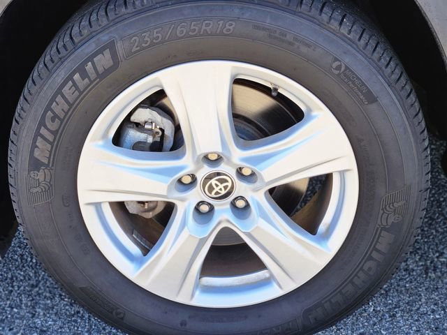 Used 2024 Toyota Highlander LE image 10