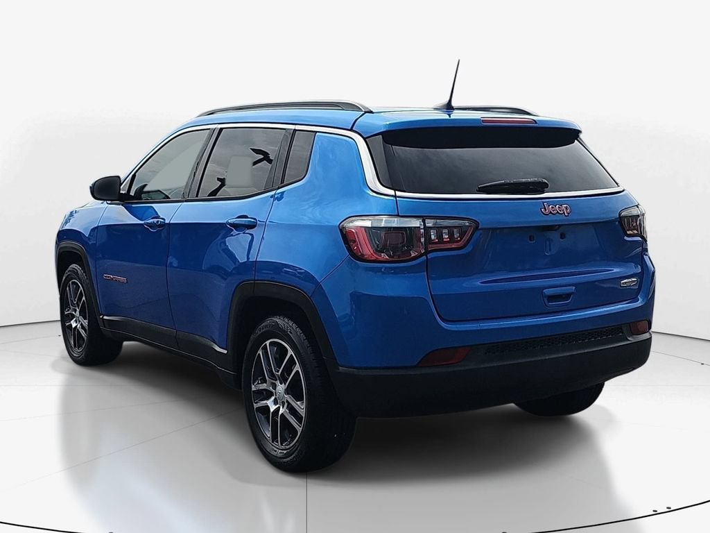 Used 2019 Jeep Compass Latitude w/ Popular Equipment Group FWD image 8