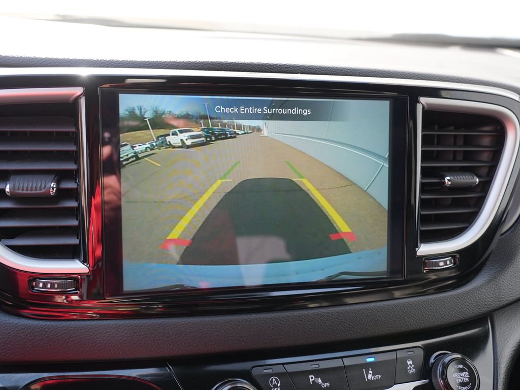 Used 2025 Chrysler Pacifica Select FWD image 31