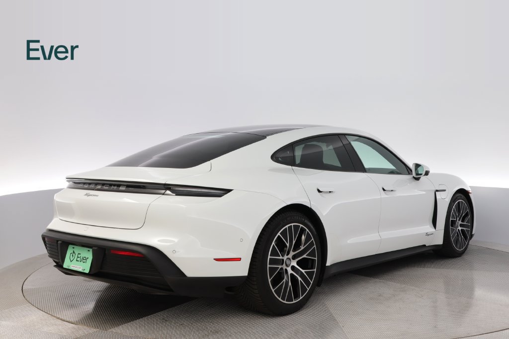 Used 2023 Porsche Taycan RWD image 3