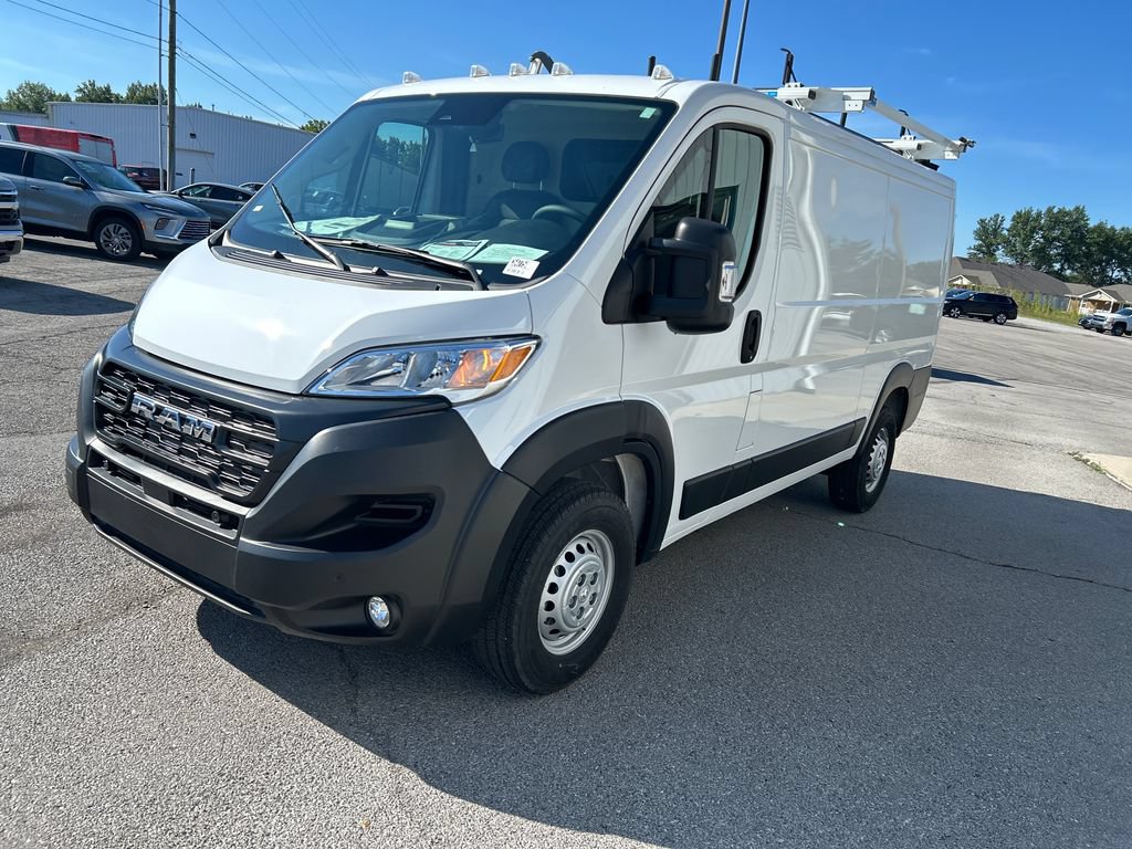 Used 2025 RAM ProMaster 2500 w/ Safety Group FWD image 3