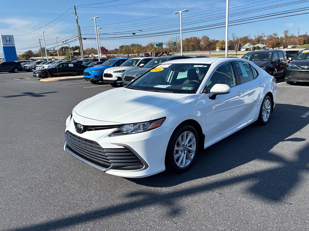 Used 2024 Toyota Camry LE FWD image 16