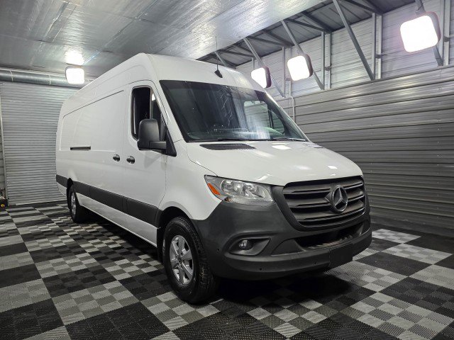 Used 2022 Mercedes-Benz Sprinter 2500 image 4