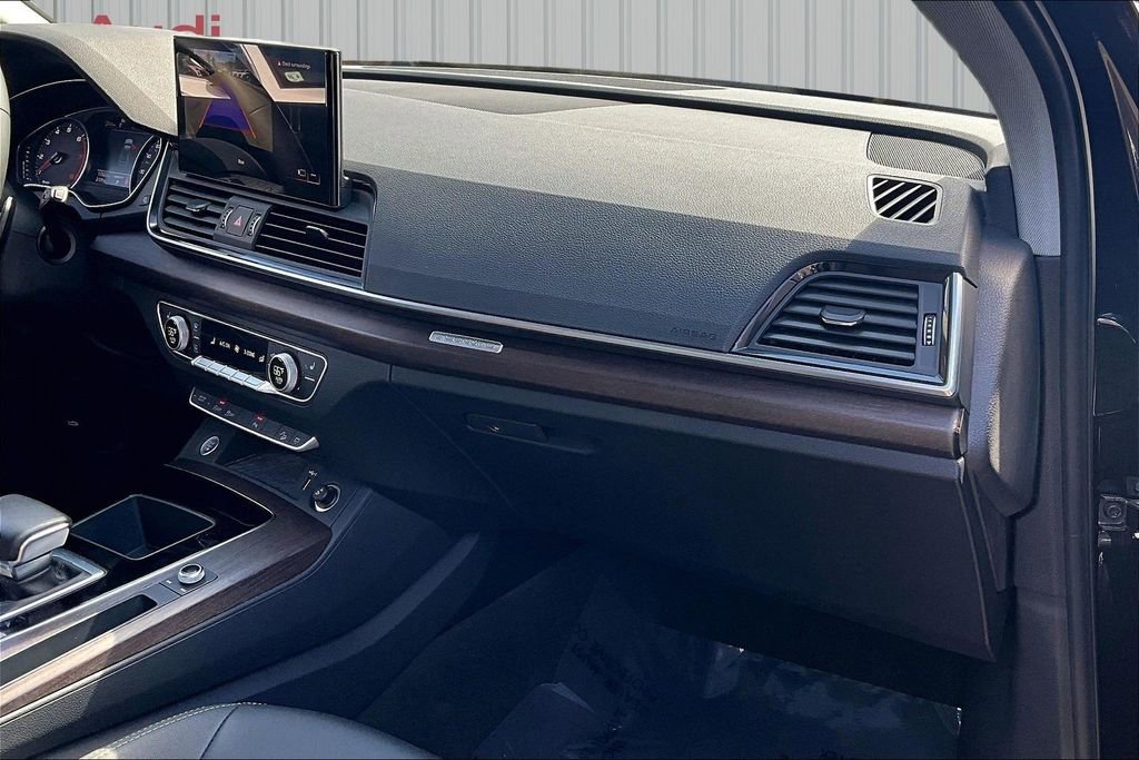 Used 2023 Audi Q5 2.0T Premium w/ Convenience Package image 25