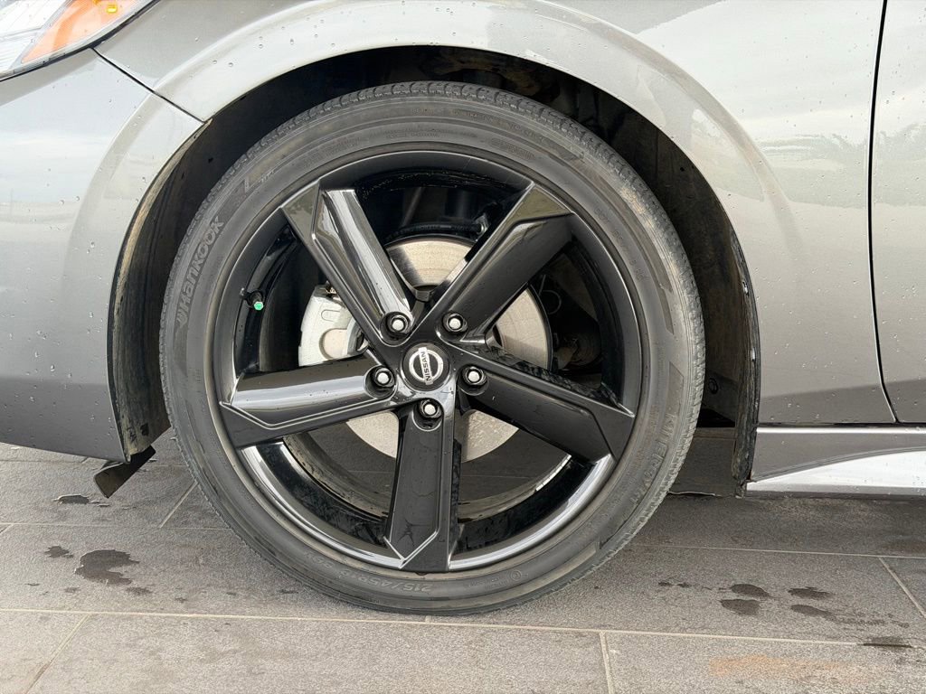 Used 2023 Nissan Sentra SR w/ Midnight Edition Package image 9