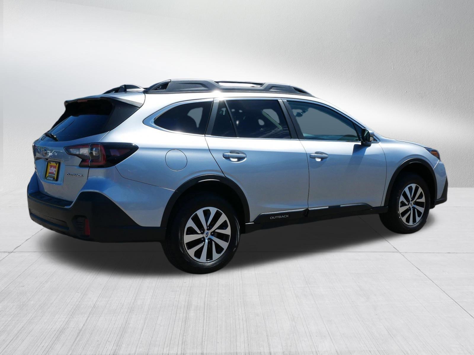 Used 2022 Subaru Outback Premium AWD/4WD image 7