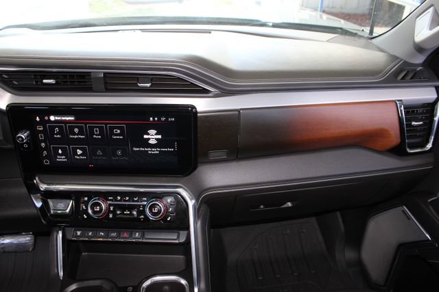 Used 2024 GMC Sierra 3500 Denali w/ Denali Reserve Package image 30