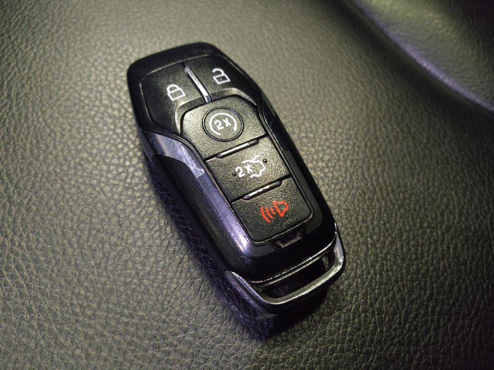 Used 2016 Lincoln MKX Premiere image 32