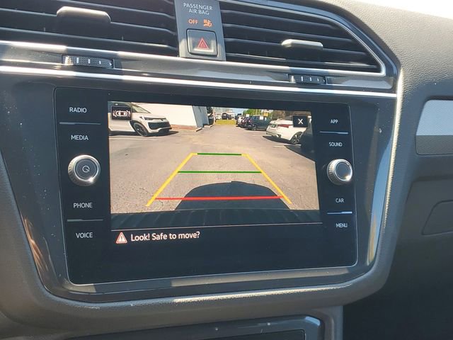 Certified 2024 Volkswagen Tiguan SE R-Line image 23