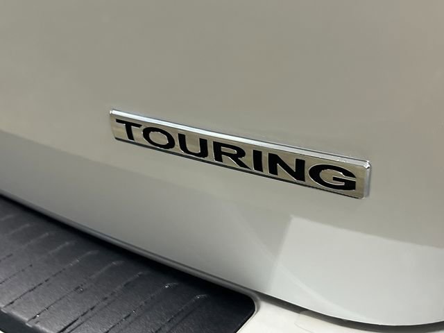 New 2026 Honda Odyssey Touring image 7