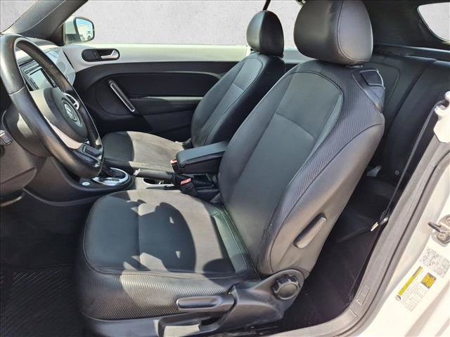 Used 2013 Volkswagen Beetle 2.5 FWD image 14