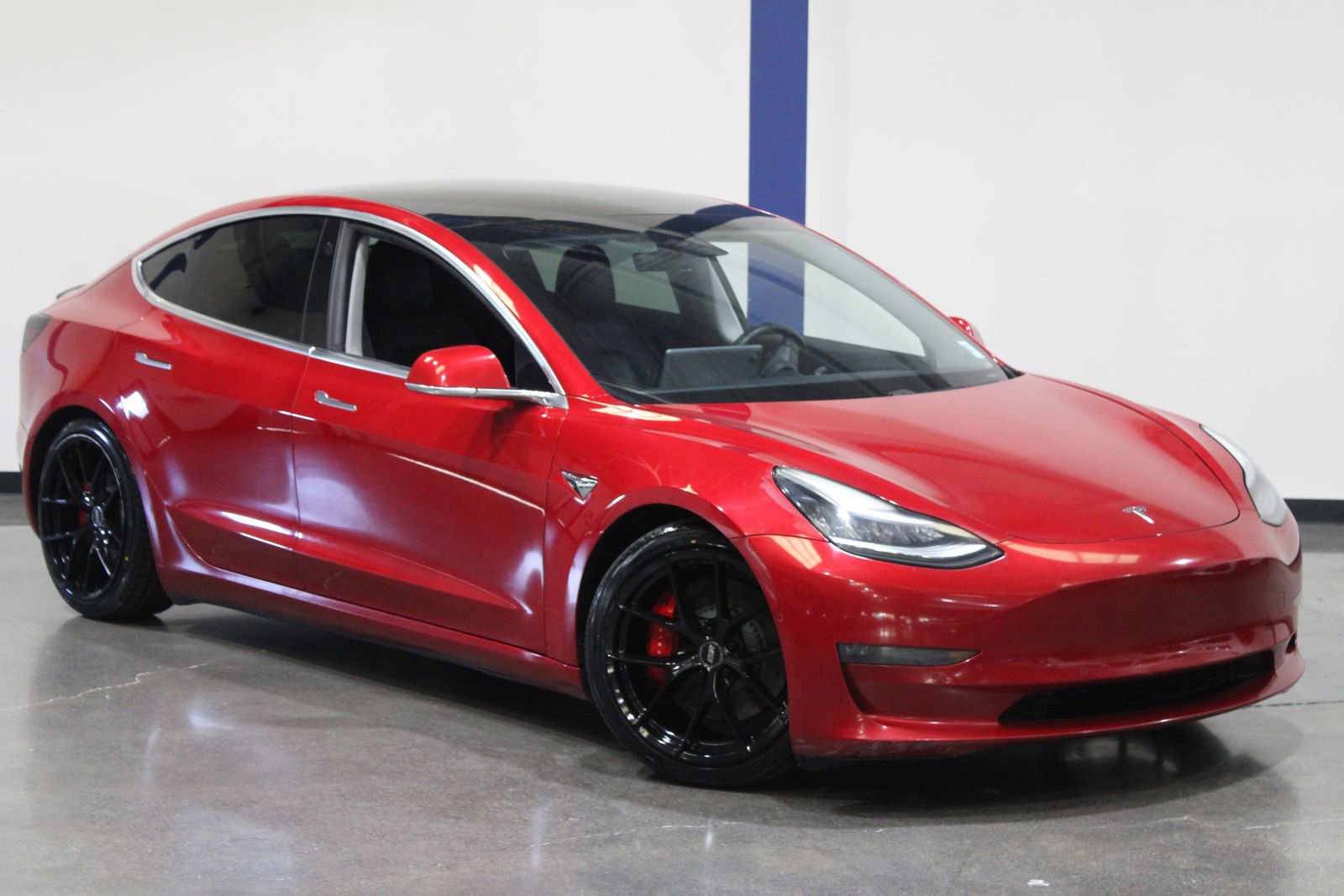 Used 2020 Tesla Model 3 Performance image 2