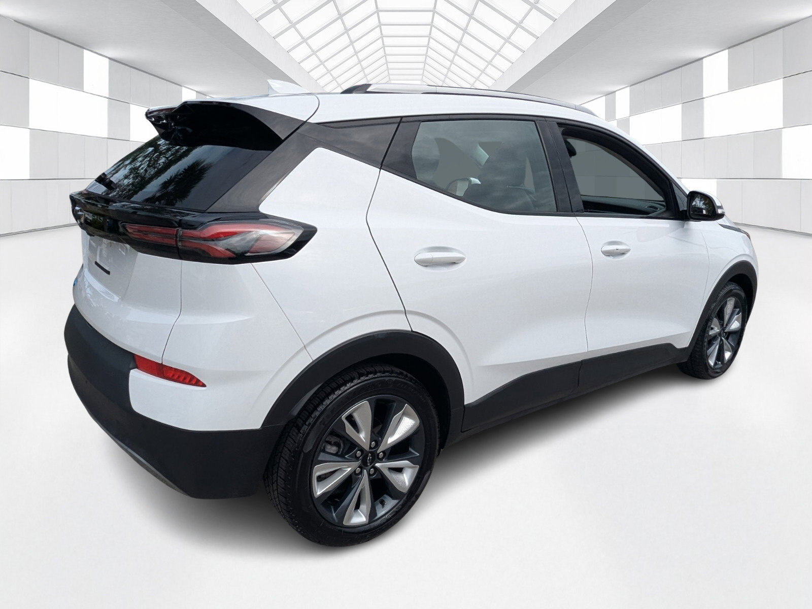 Used 2022 Chevrolet Bolt EUV LT w/ Convenience Package FWD image 7
