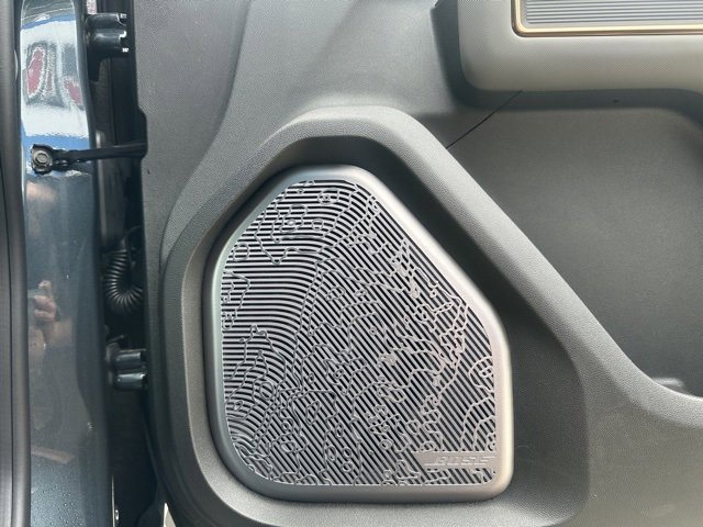 New 2025 GMC Hummer EV 2X w/ LPO, Dark Essentials Package image 11