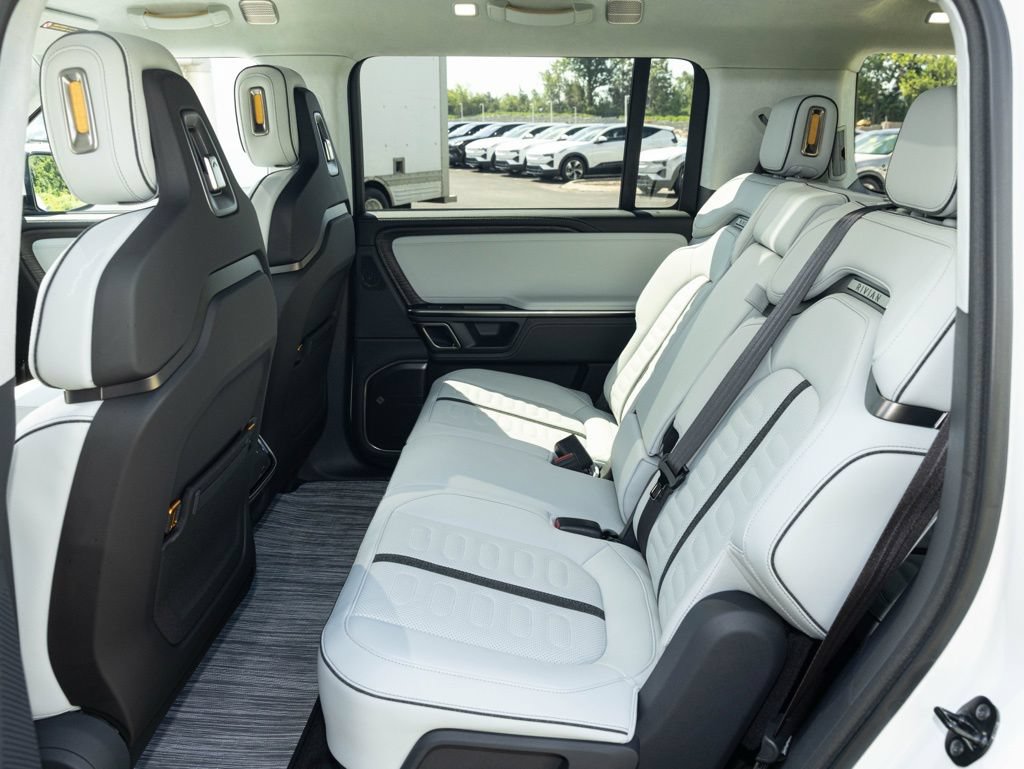 Used 2023 Rivian R1S Launch Edition AWD/4WD image 42