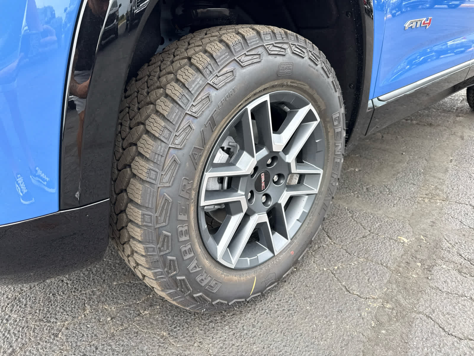 New 2027 GMC Terrain AT4 w/ Convenience Package III AWD/4WD image 9