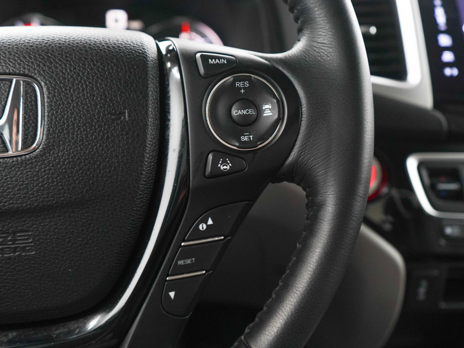 Used 2017 Honda Ridgeline RTL-E image 26