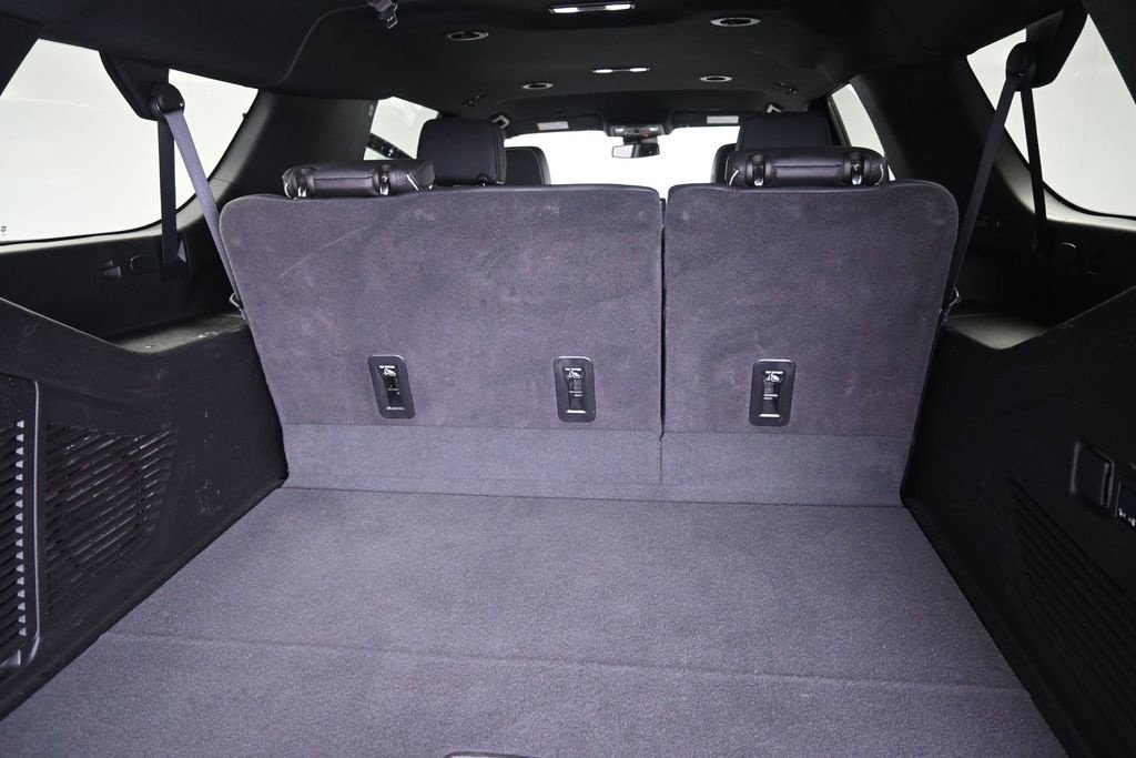 Used 2024 GMC Yukon XL SLT w/ SLT Luxury Package AWD/4WD image 20