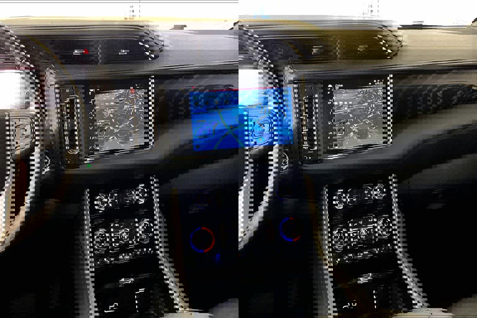 Used 2022 GMC Yukon XL Denali image 6