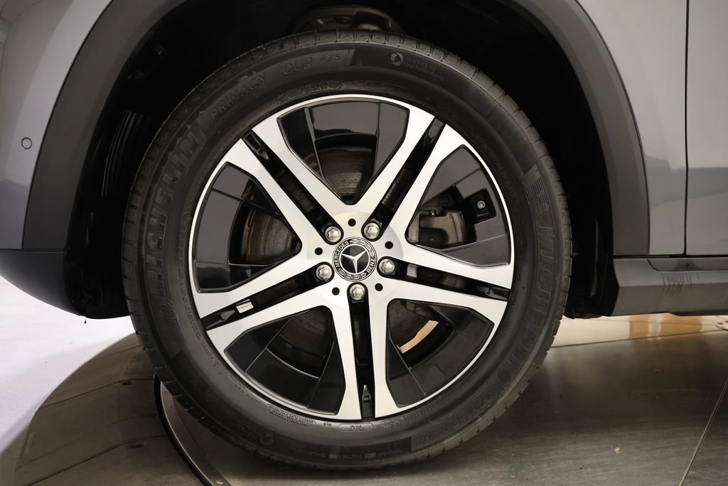 Certified 2023 Mercedes-Benz GLS 450 4MATIC image 11