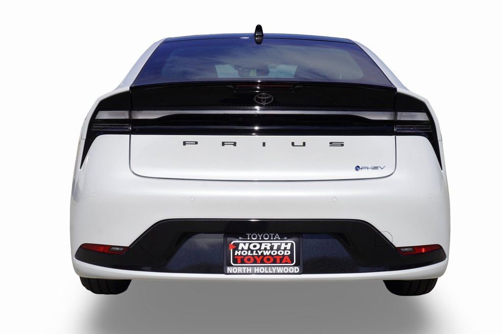 New 2026 Toyota Prius Plug-In Hybrid image 5