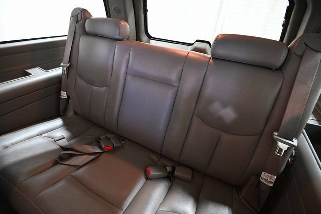 Used 2003 Chevrolet Suburban LT w/ LT Preferred Equipment Group image 8