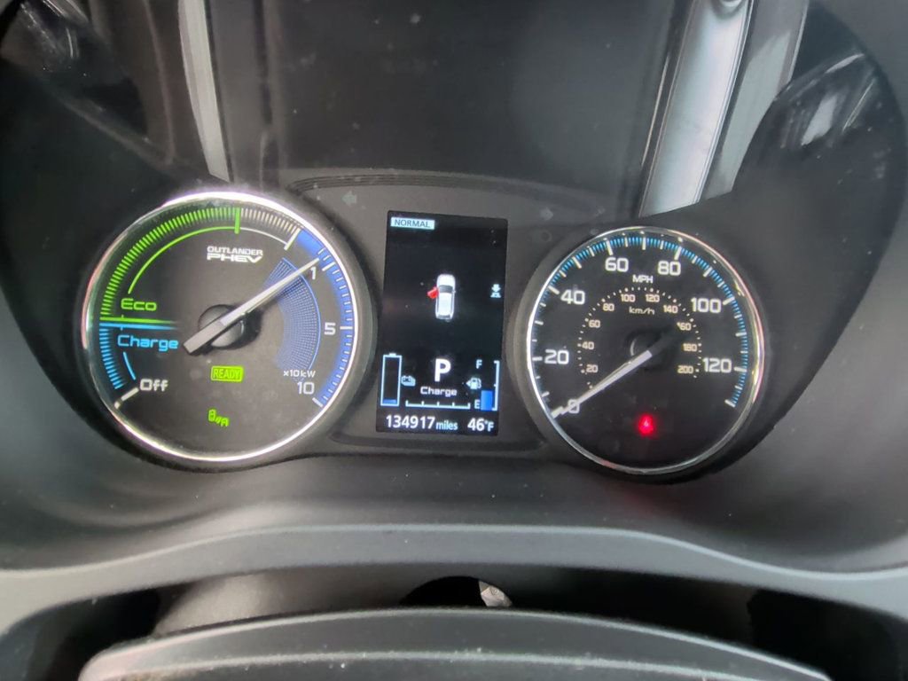 Used 2022 Mitsubishi Outlander SEL image 16