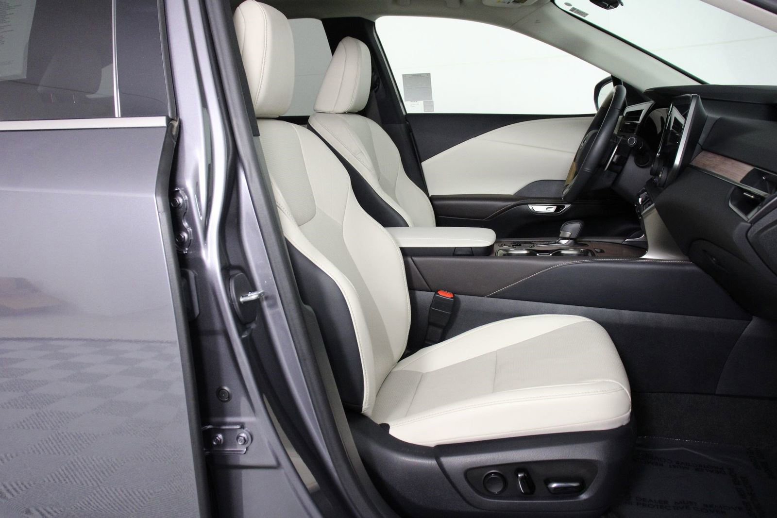 Used 2023 Lexus RX 350 Premium Plus w/ Accessory Package image 32