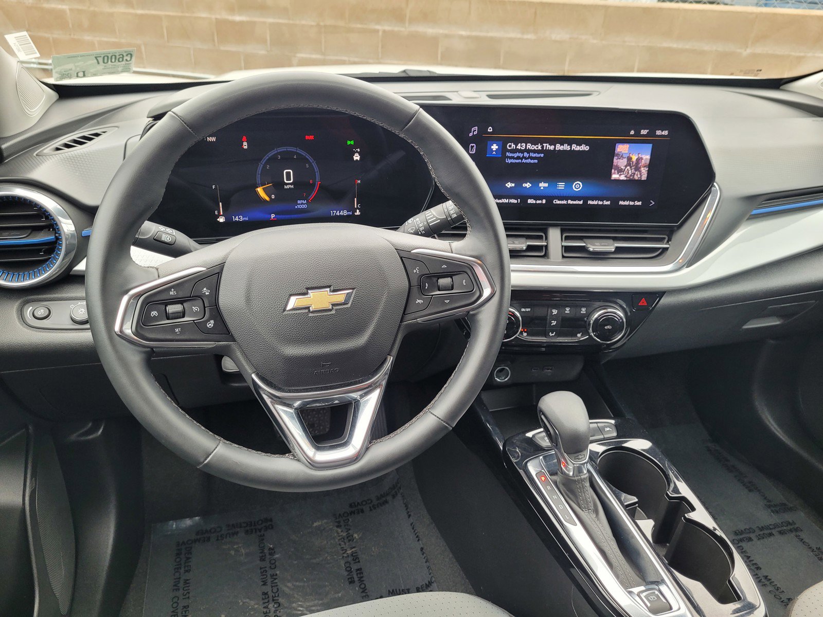 Used 2025 Chevrolet Trax LT w/ LT Convenience Package image 18