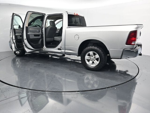 Used 2019 RAM 1500 Classic SLT AWD/4WD image 42