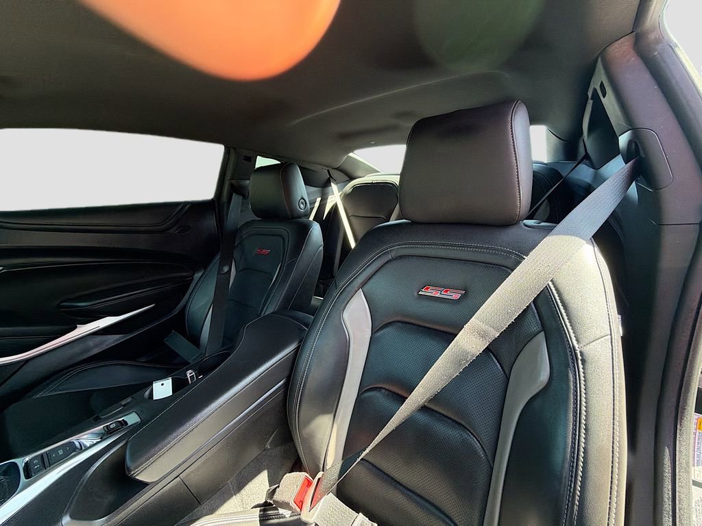 Used 2020 Chevrolet Camaro SS image 21