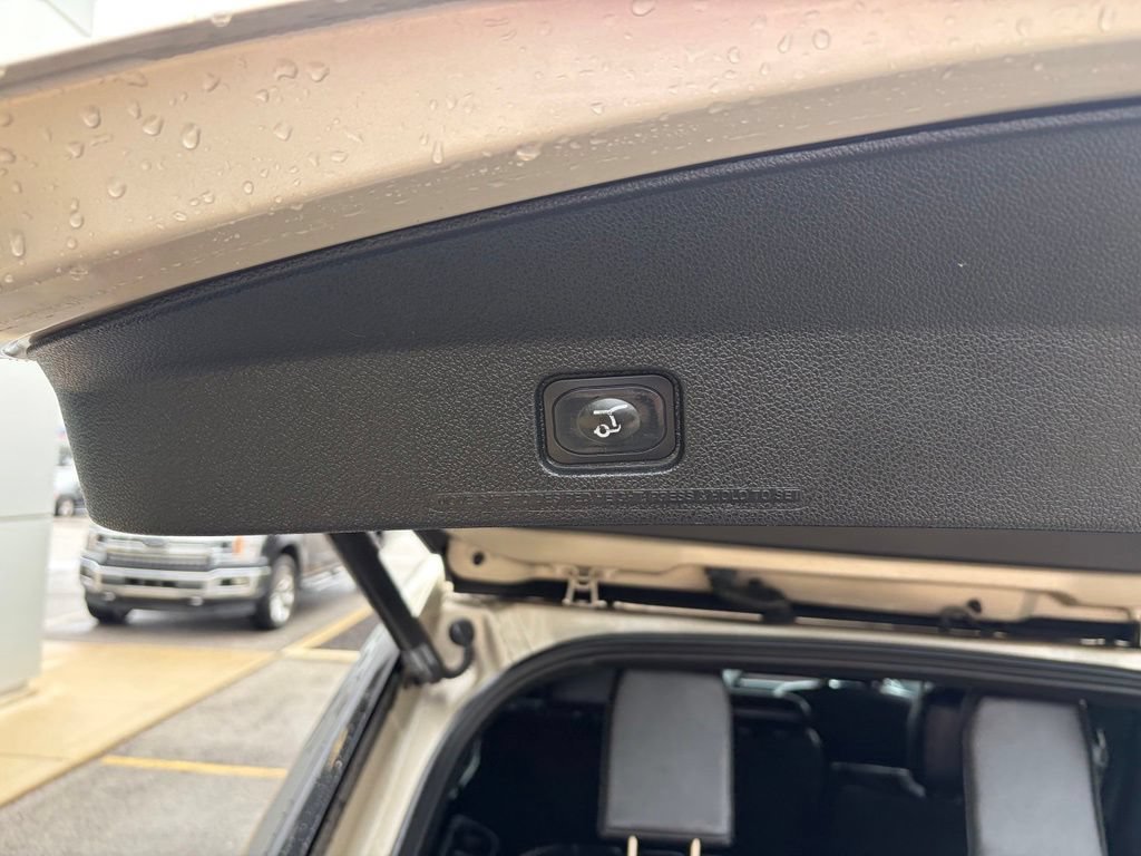 Used 2017 Ford Explorer Limited FWD image 22