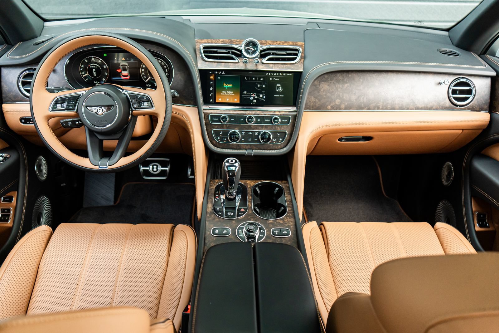 New 2026 Bentley Bentayga AWD/4WD image 4